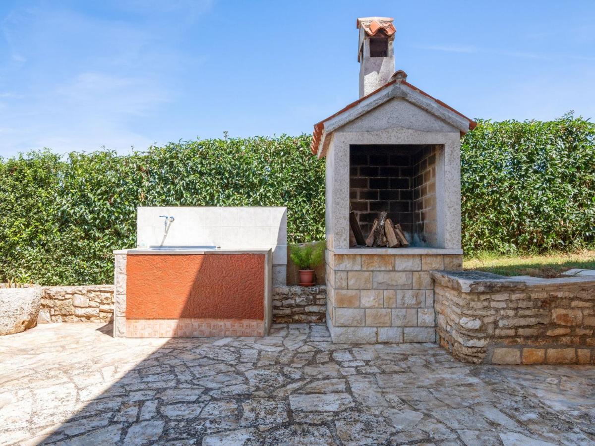 Secluded Apartment In Pore With Garden Poreč Exteriér fotografie