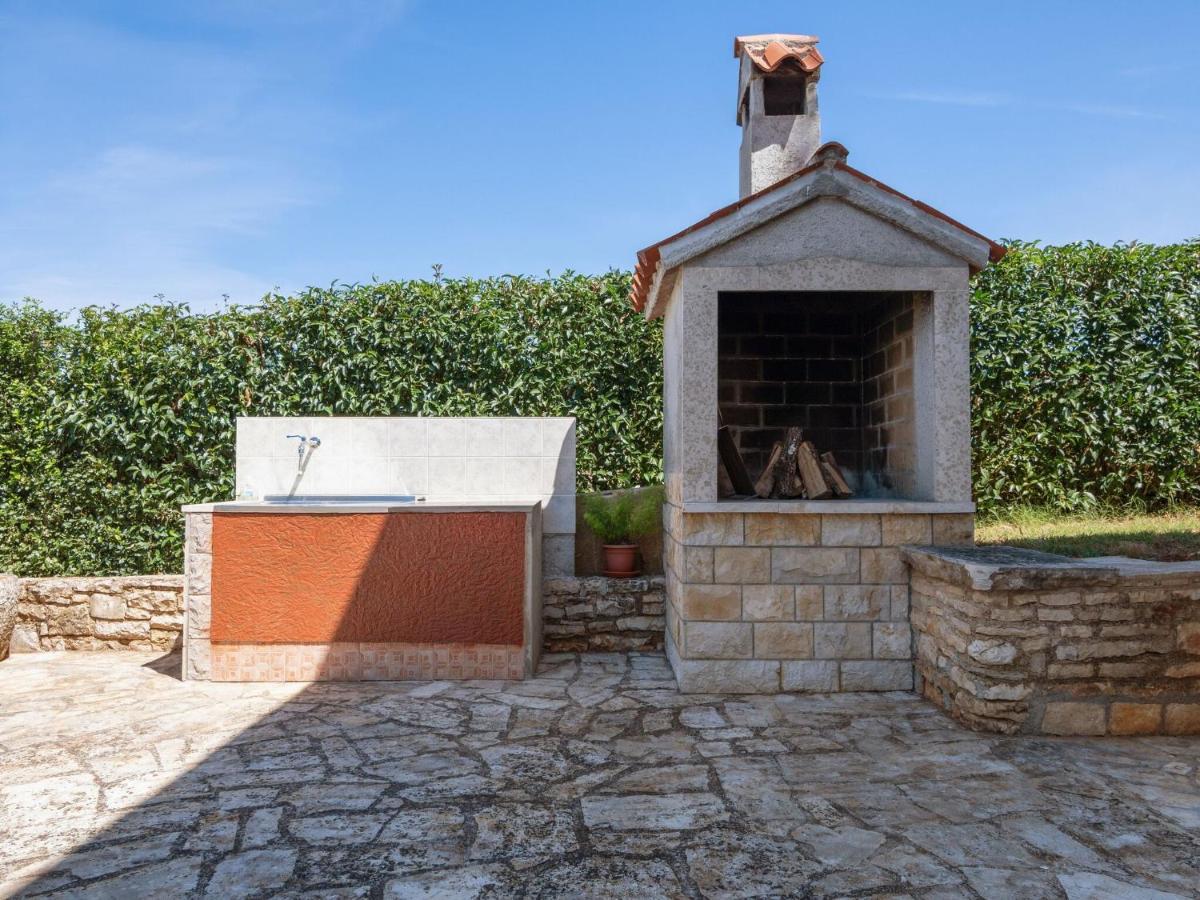 Secluded Apartment In Pore With Garden Poreč Exteriér fotografie