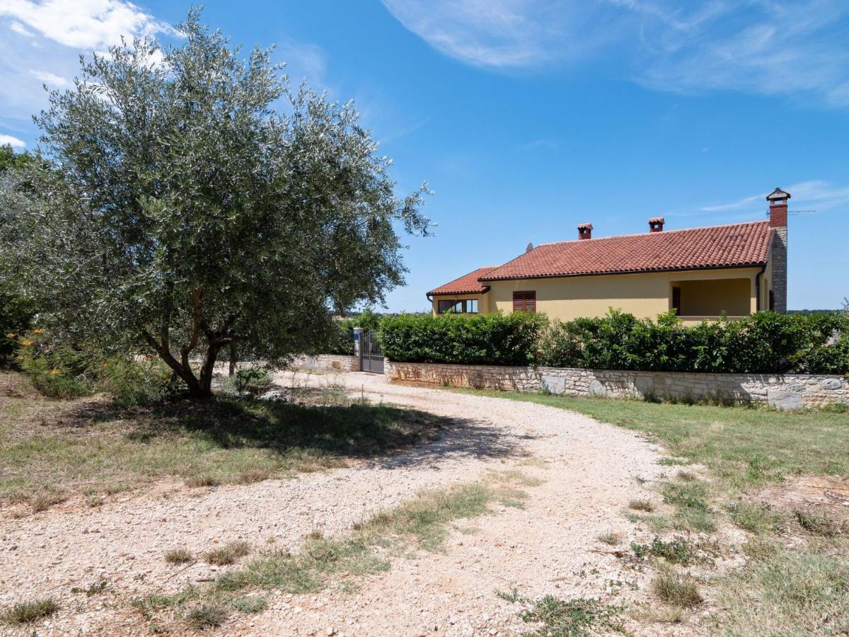 Secluded Apartment In Pore With Garden Poreč Exteriér fotografie