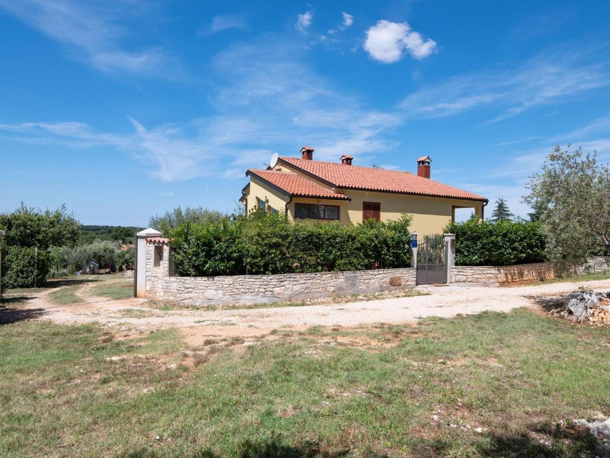 Secluded Apartment In Pore With Garden Poreč Exteriér fotografie